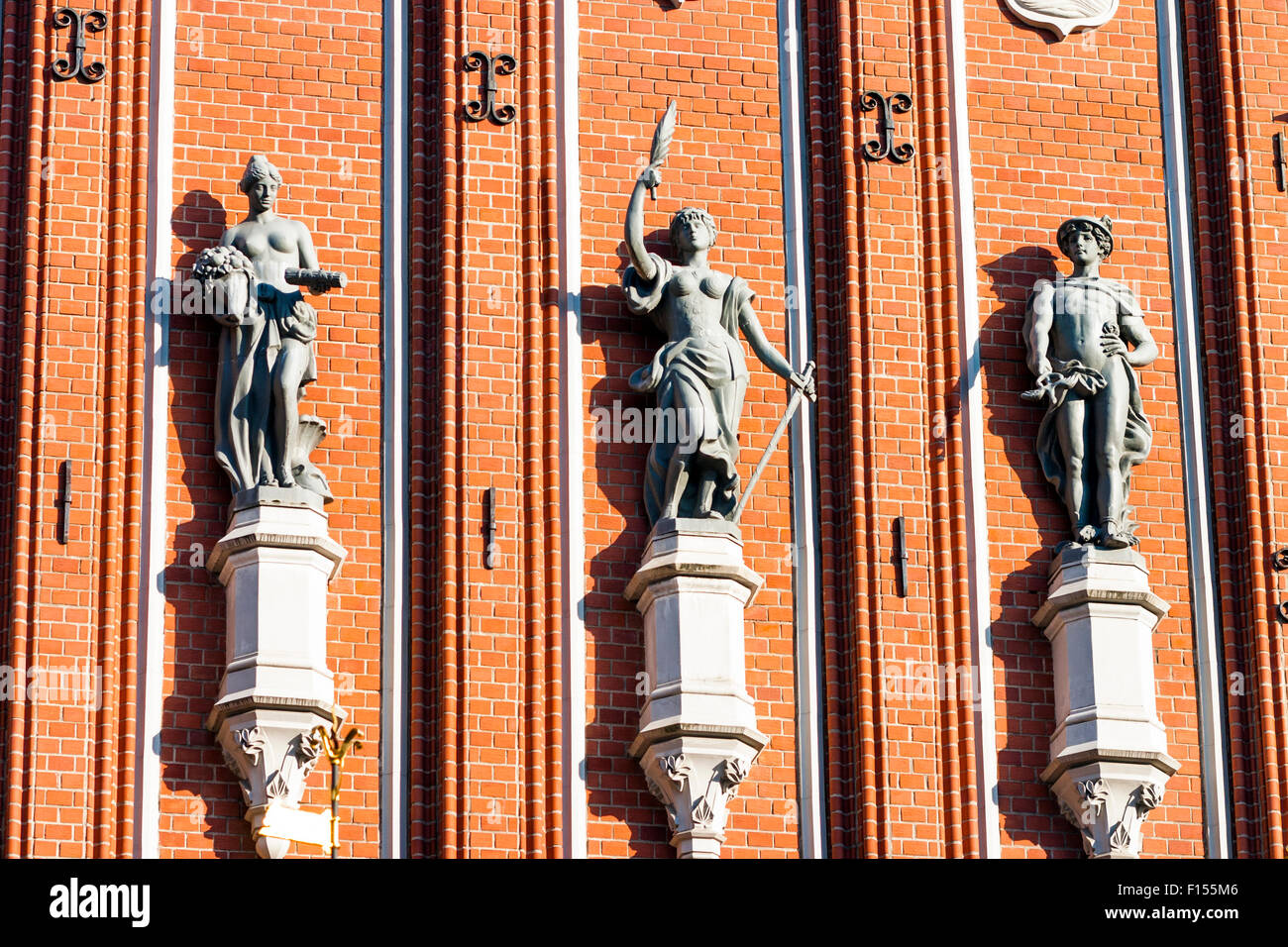 Dettaglio della Casa delle Teste Nere (Melngalvju) nella Riga, Lettonia Foto Stock
