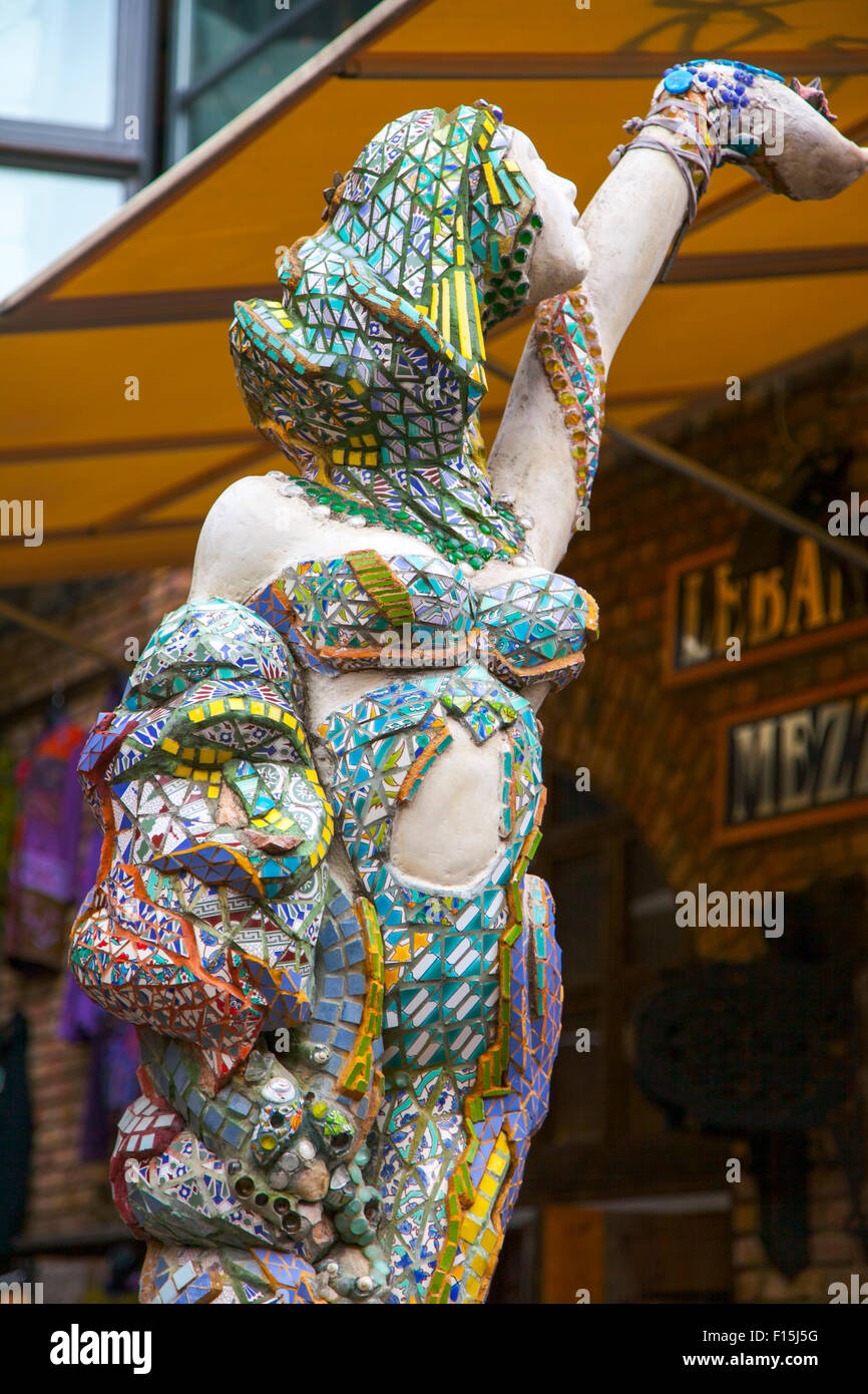 Un mosaico di una scultura in stalle di Camden Market dall artista francese Francony Kowalski Foto Stock
