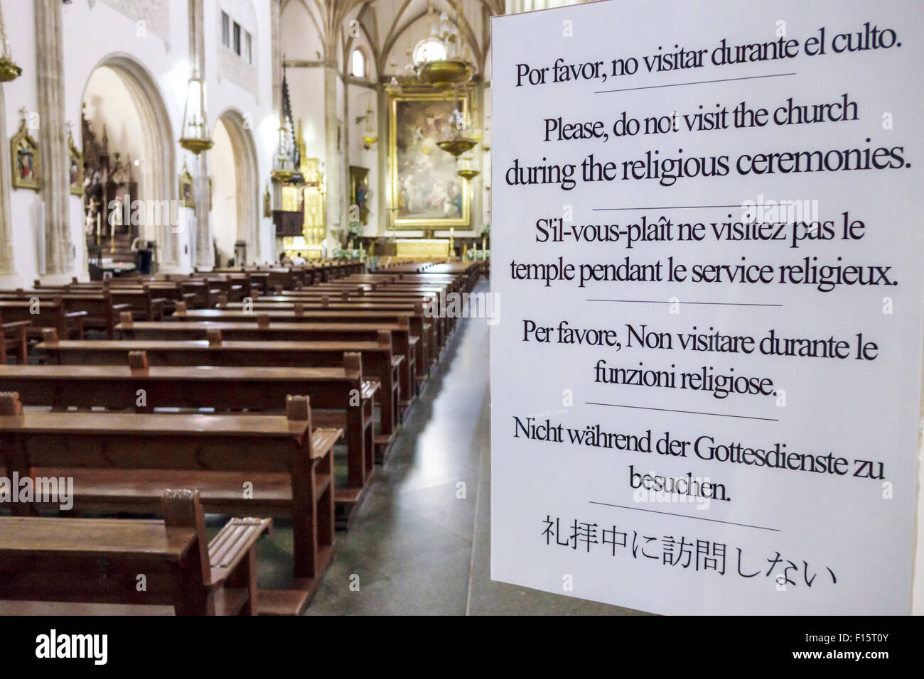 Madrid Spagna,Ispanico Retiro,San Jeronimo el Real,St Jerome Chiesa reale, chiesa cattolica romana, religione, 16 ° secolo, gotico, architettura interna, sig Foto Stock Madrid Spagna,Ispanico Retiro,San Jeronimo el Real,St Jerome Chiesa reale, chiesa cattolica romana, religione, 16 ° secolo, gotico, architettura interna, sig Foto Stock