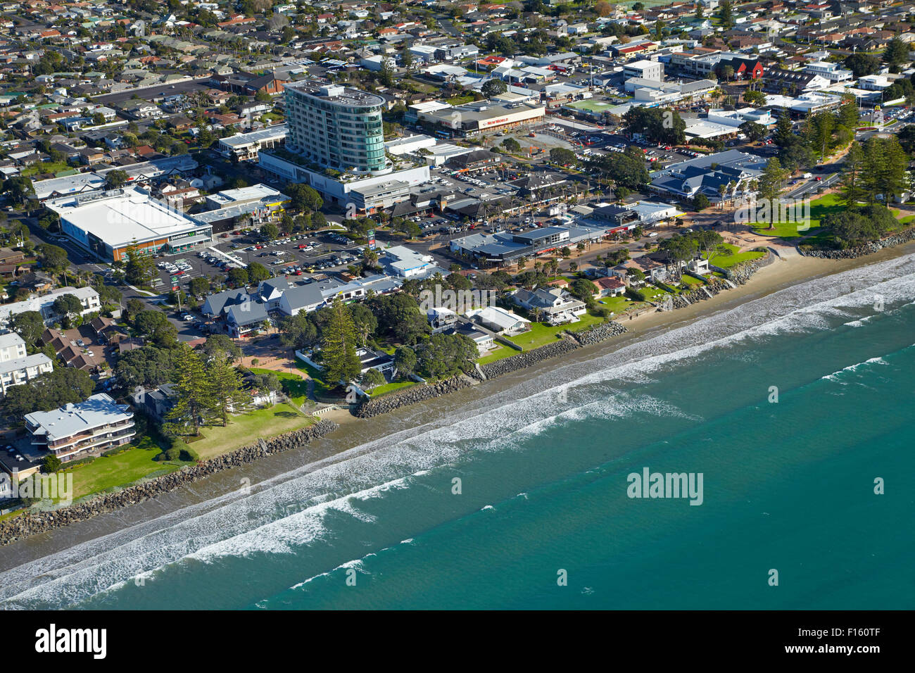 Orewa, Hibiscus Coast, a nord di Auckland, Isola del nord, Nuova Zelanda - aerial Foto Stock