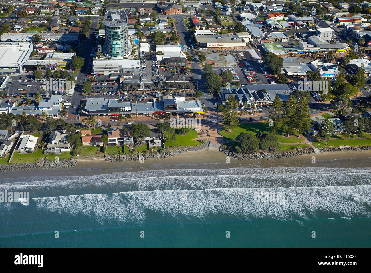 Orewa, Hibiscus Coast, a nord di Auckland, Isola del nord, Nuova Zelanda - aerial Foto Stock