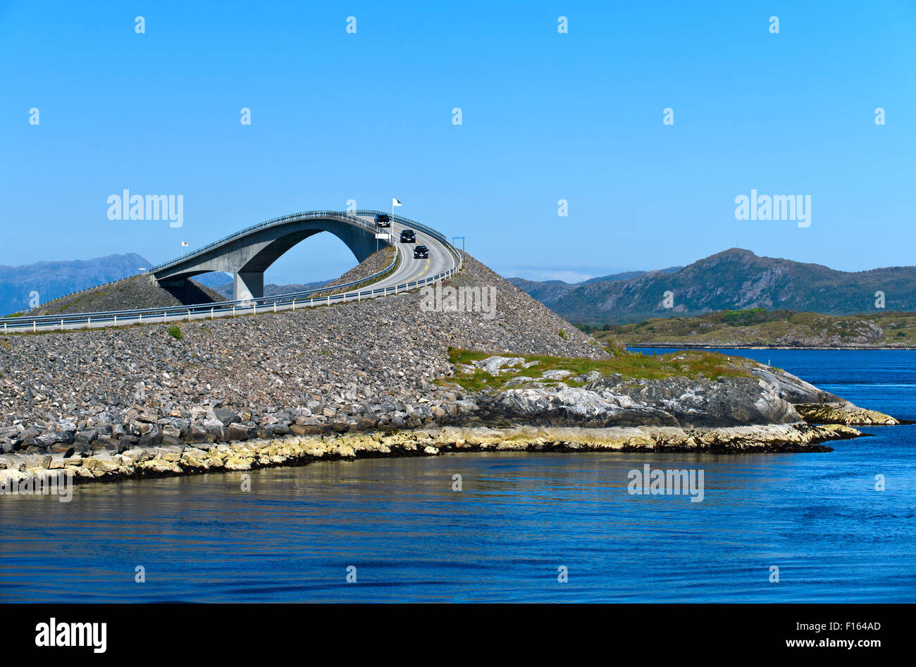 Ponte Storseisundet, Storseisundetbrua, sulla strada Atlantica, Atlanterhavsveien, Møre og Romsdal contea, Norvegia. Foto Stock