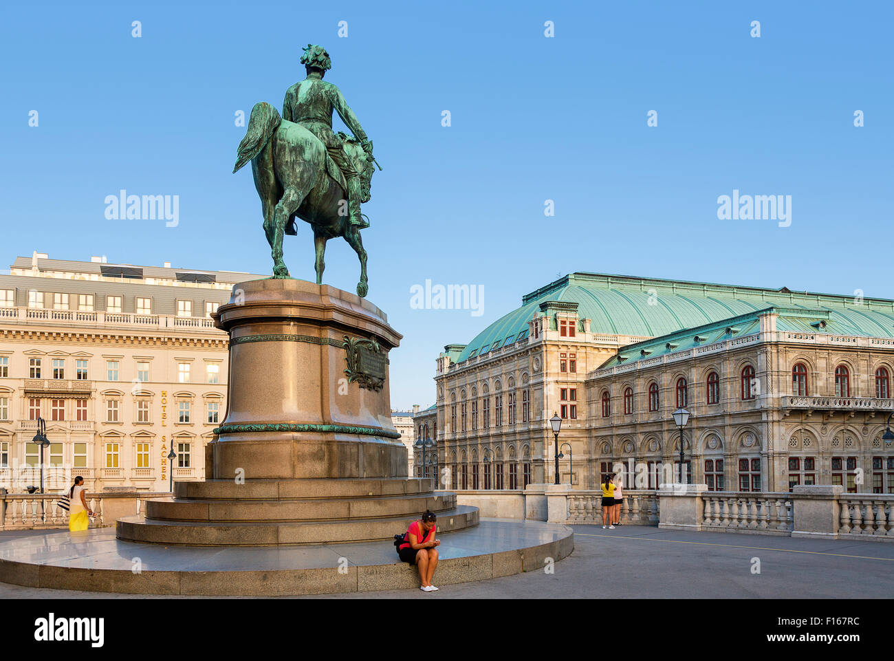 Vienna, Opera House e Franz Joseph I, Albertina Foto Stock