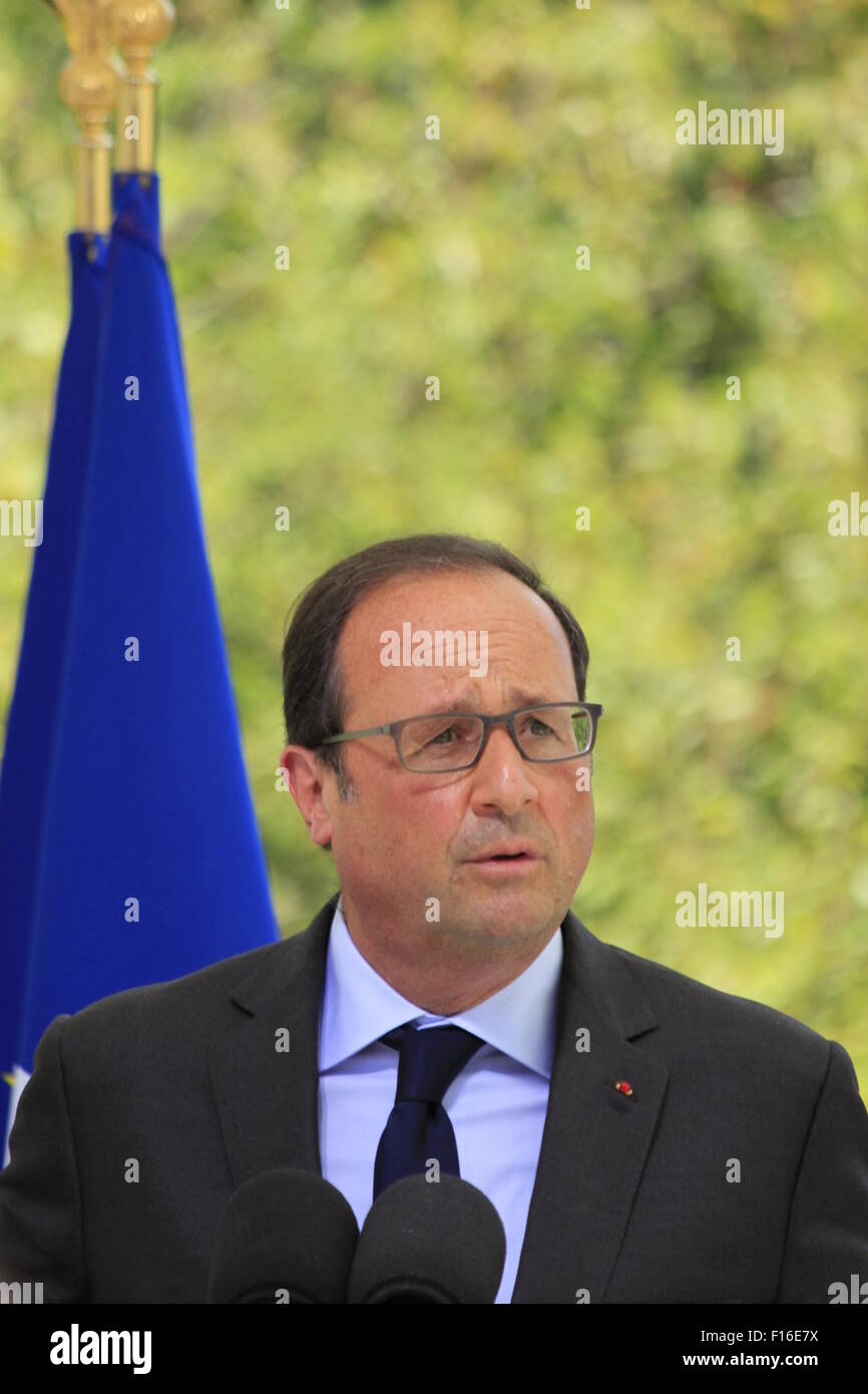 Il Presidente francese Francois Hollande presso il Parco Naturale Regionale Bauges, per la firma di un accordo di TEPOS. Foto Stock