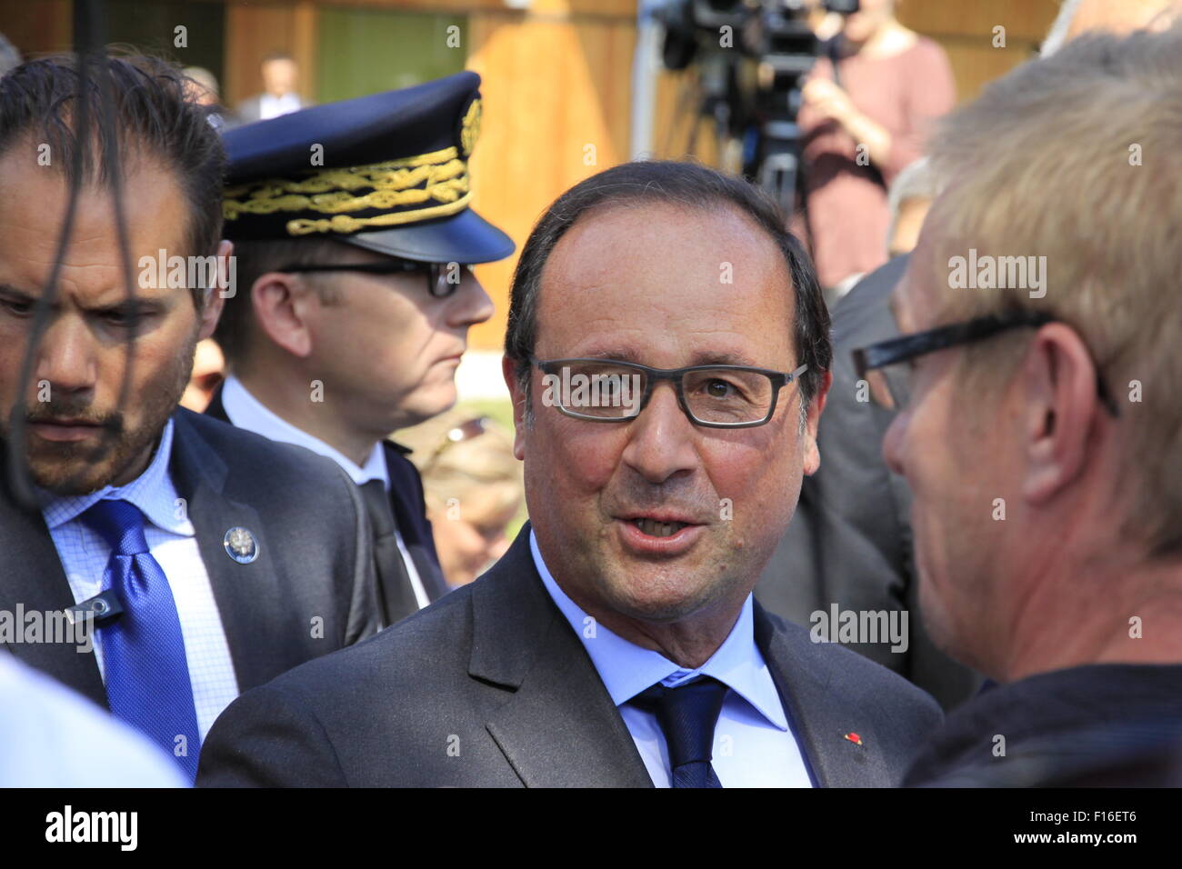 Il Presidente francese Francois Hollande presso il Parco Naturale Regionale Bauges, per la firma di un accordo di TEPOS. Foto Stock