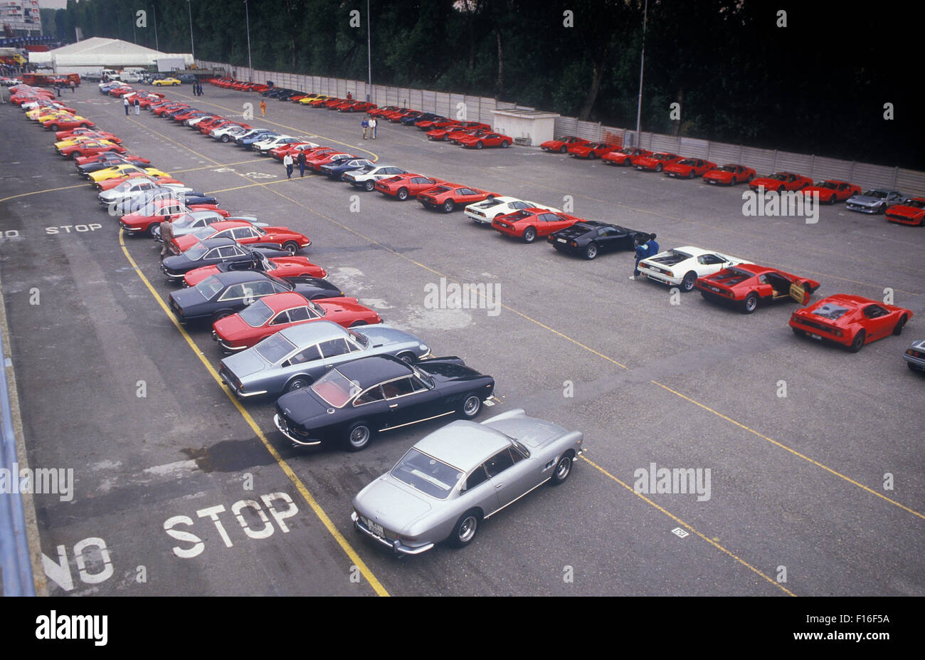 Classico Ferrari auto Ferrari quarantesimo anniversario festival presso l'Autodromo Dino Ferrari Imola Italia Foto Stock