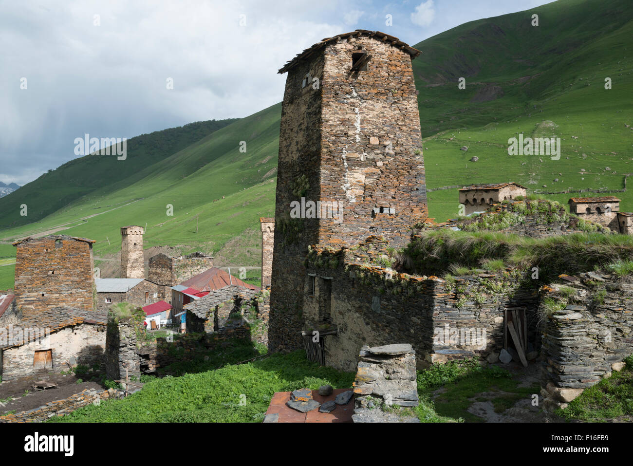 Ushguli villaggio. Regione di Svaneti. La Georgia. Foto Stock