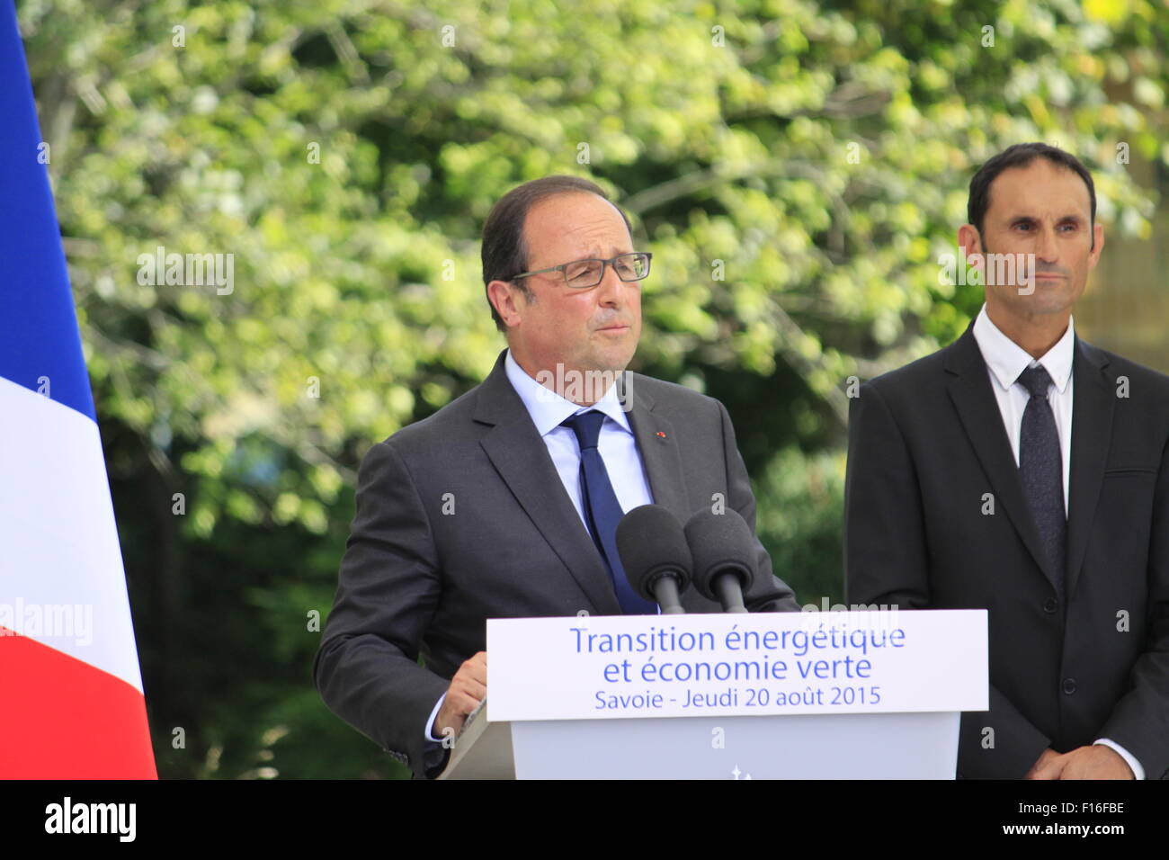 Il Presidente francese Francois Hollande presso il Parco Naturale Regionale Bauges, per la firma di un accordo di TEPOS. Foto Stock