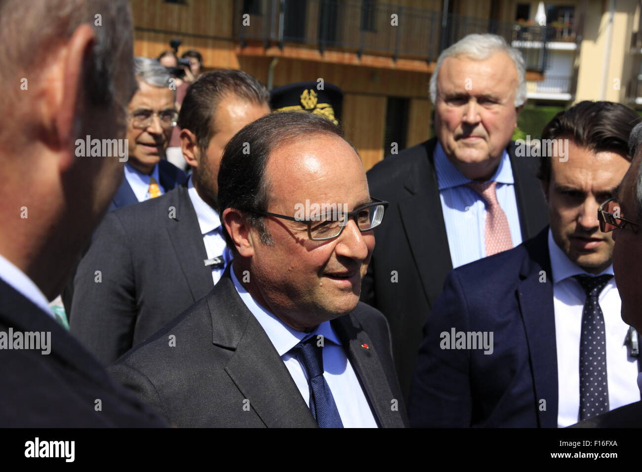 Il Presidente francese Francois Hollande presso il Parco Naturale Regionale Bauges, per la firma di un accordo di TEPOS. Foto Stock