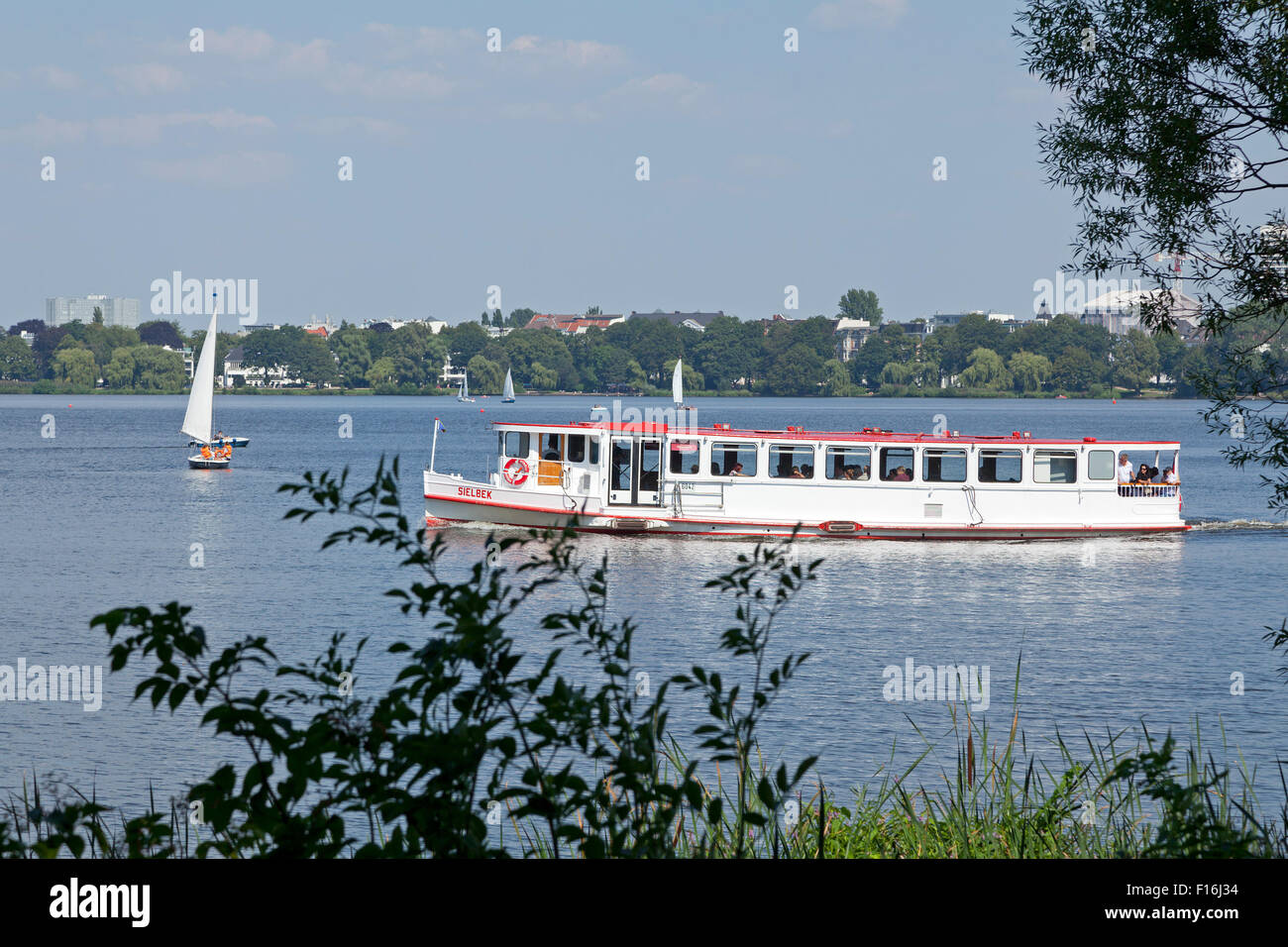 Escursione in barca, Alster esterno, Amburgo, Germania Foto Stock