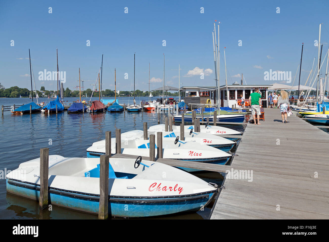 Barche a pedali, Alster esterno, Amburgo, Germania Foto Stock