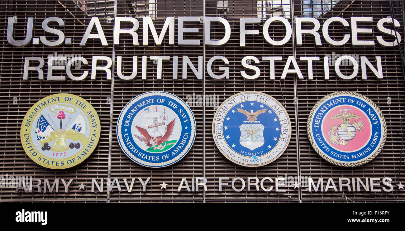 Forze armate USA il reclutamento di stazione su Times Square a New York City Foto Stock
