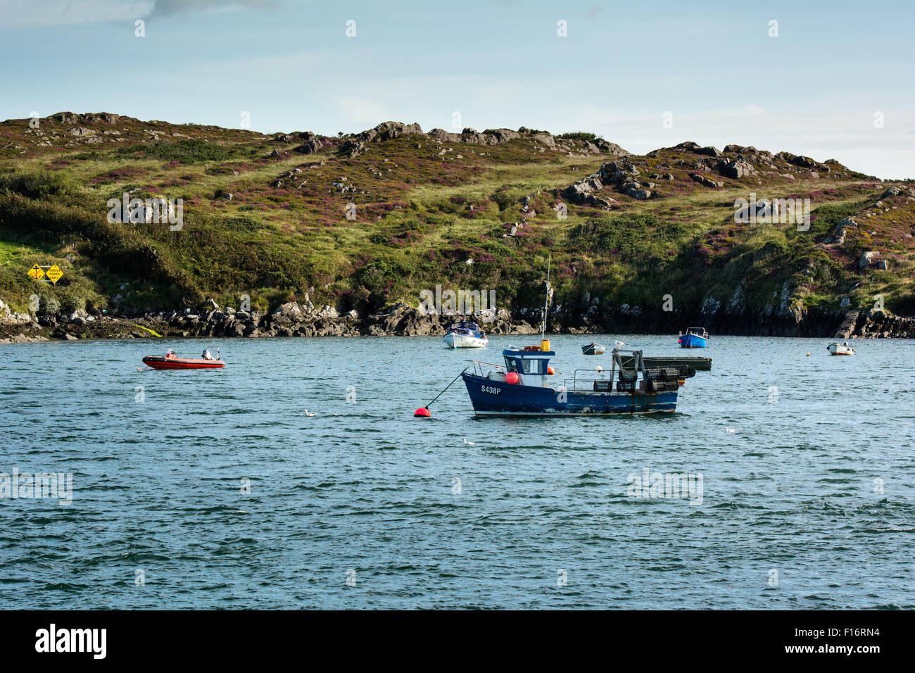 Lungo la selvaggia modo Atlantico sulla costa occidentale dell' Irlanda Foto Stock
