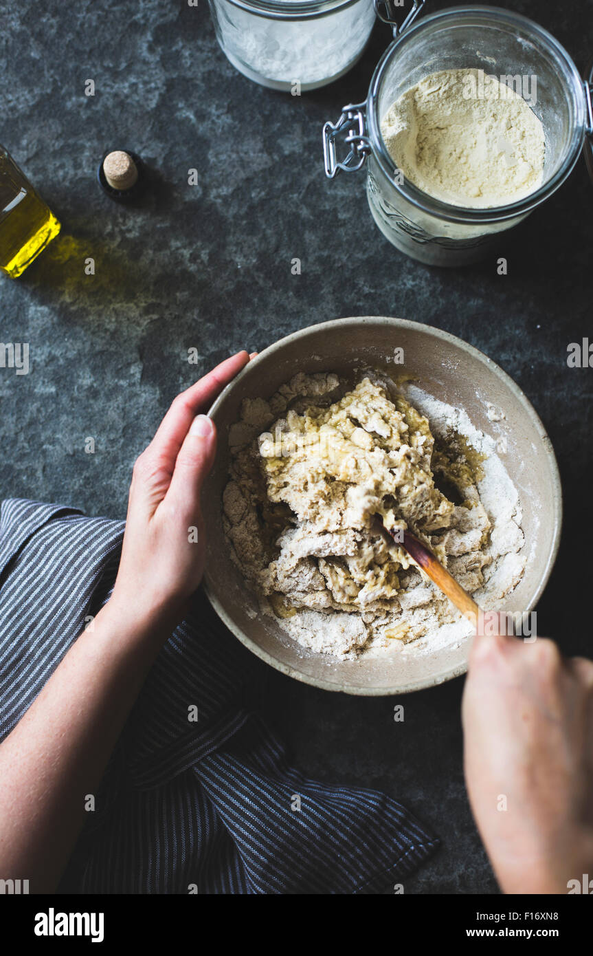 Impasto per esente da glutine e grani pizza. Foto Stock