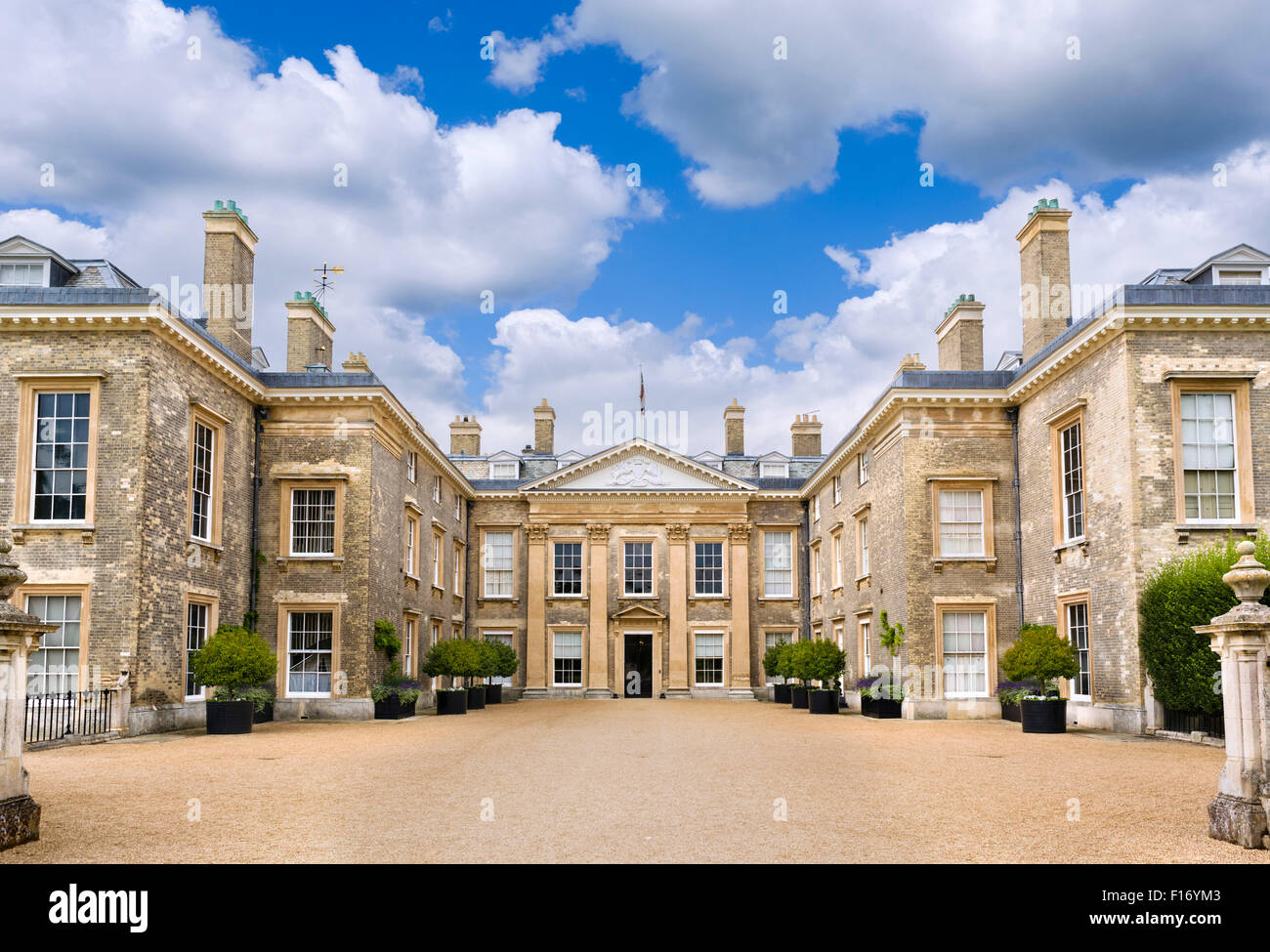 La parte anteriore di Althorp House, sede del Conte Spencer e casa d'infanzia della Principessa Diana, Northamptonshire, England, Regno Unito Foto Stock