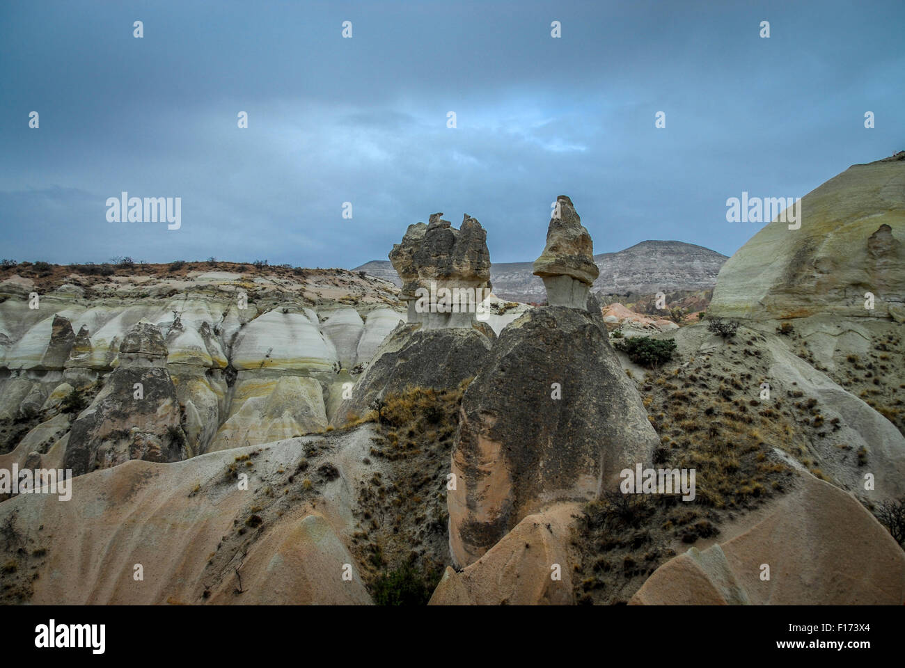 Una vista della Turchia della regione Cappadocia; unico topografia, troglodita, vivente e la scena del primo cristianesimo Foto Stock