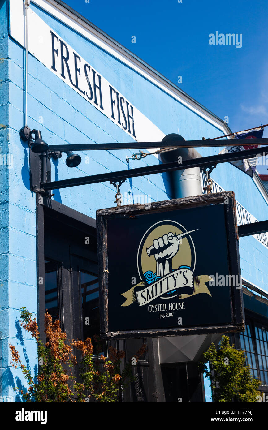 Segno su un oyster house di gibson sbarco sulla costa del sole della Columbia britannica Foto Stock