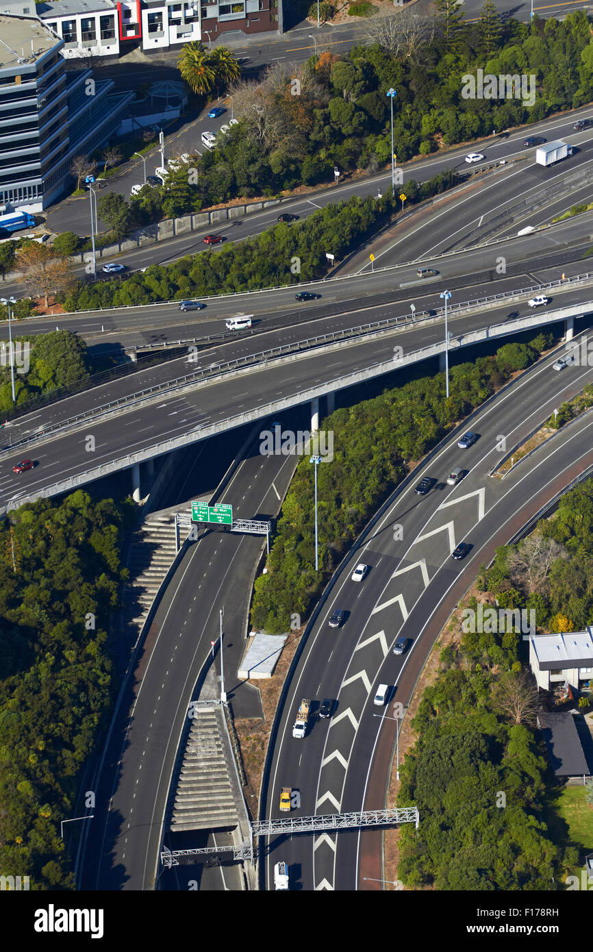 Spaghetti Junction (ufficialmente centrale di giunzione autostradale), Newton, Auckland, Isola del nord, Nuova Zelanda - aerial Foto Stock