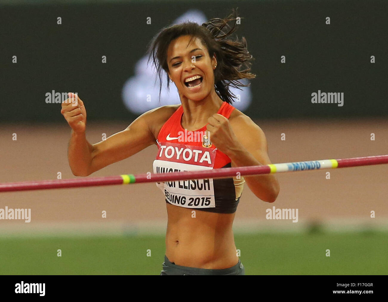 Pechino, Cina. Il 29 agosto, 2015. Marie-Laurence Jungfleisch di Germania compete durante le Donne Salto in alto finale alla XV Associazione Internazionale delle Federazioni di Atletica (IAAF) Atletica Campionati del mondo presso il National Stadium, noto come Bird's Nest, a Pechino, in Cina, il 29 agosto 2015. Foto: Christian Charisius/dpa/Alamy Live News Foto Stock