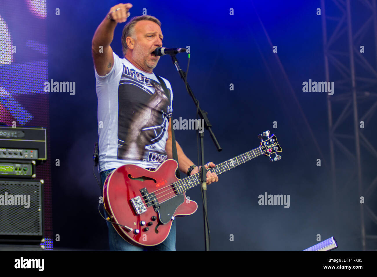 Portsmouth, Regno Unito. Il 29 agosto, 2015. Pietro il gancio e la luce dal vivo presso Vittoriosa Festival 2015 Credit: James Houlbrook/Alamy Live News Foto Stock