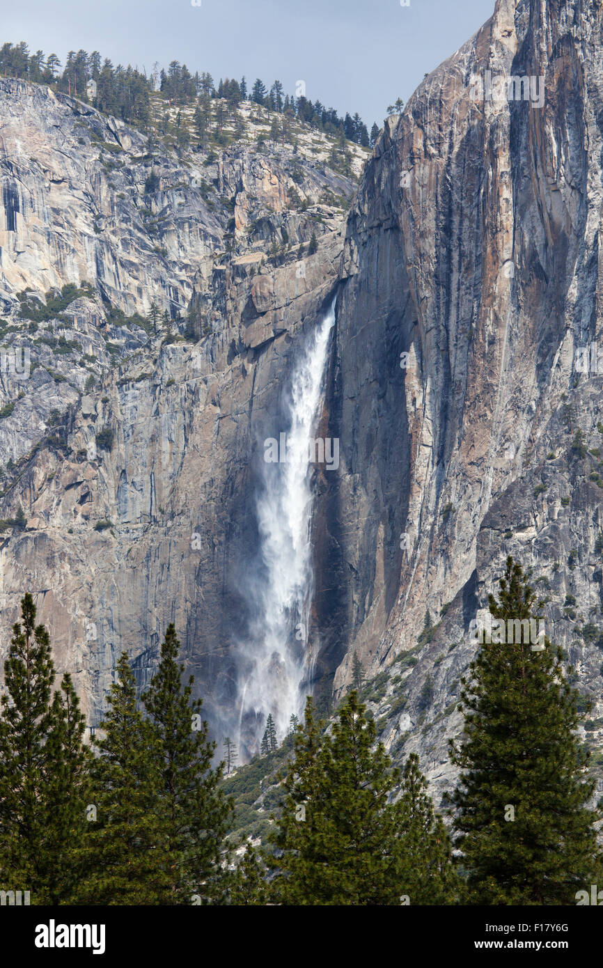 Superiore di Yosemite Falls, Yosemite National Park, California, Stati Uniti d'America Foto Stock