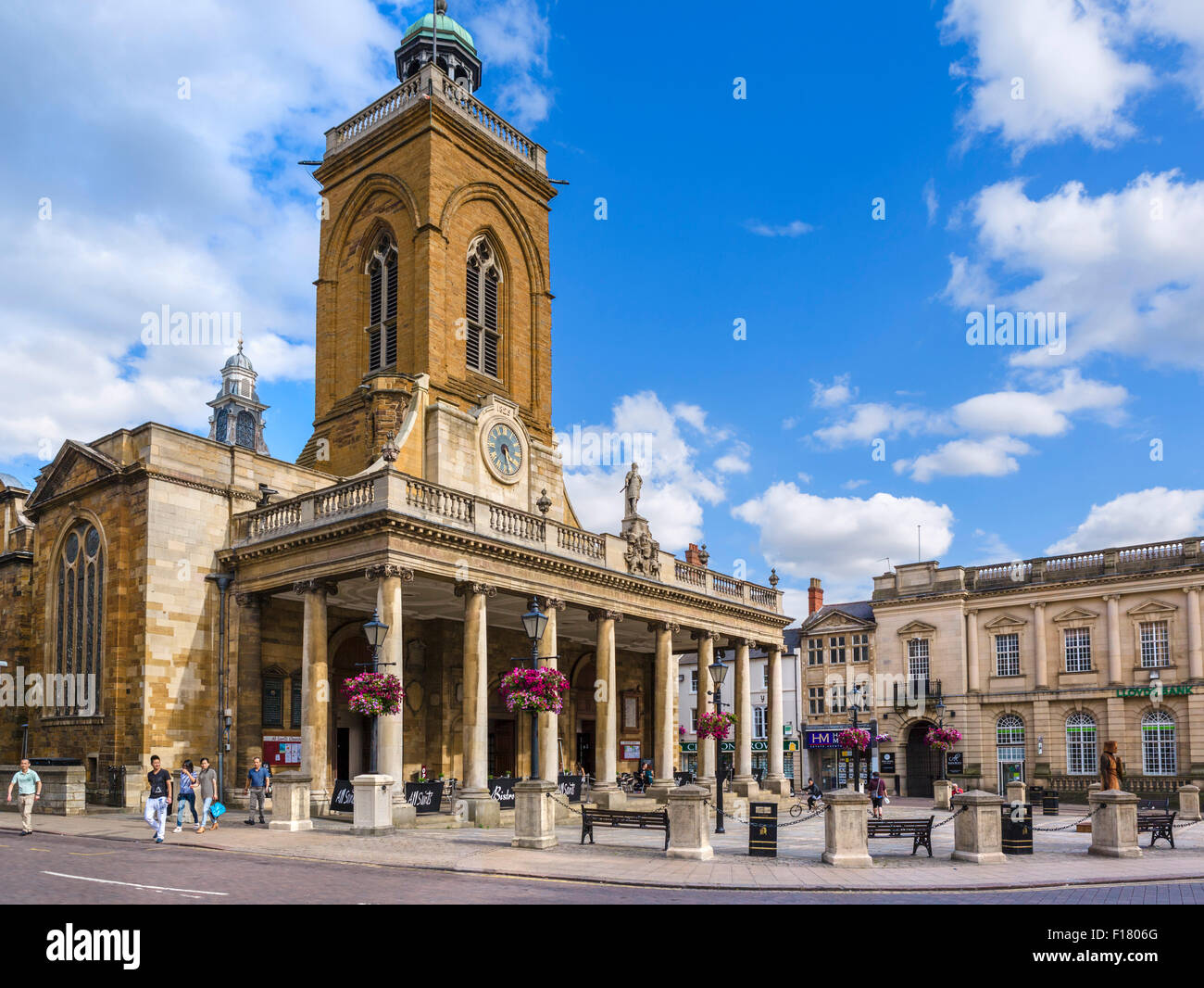 Chiesa di tutti i santi da Mercer riga nel centro della città, Northampton, Northamptonshire, England, Regno Unito Foto Stock