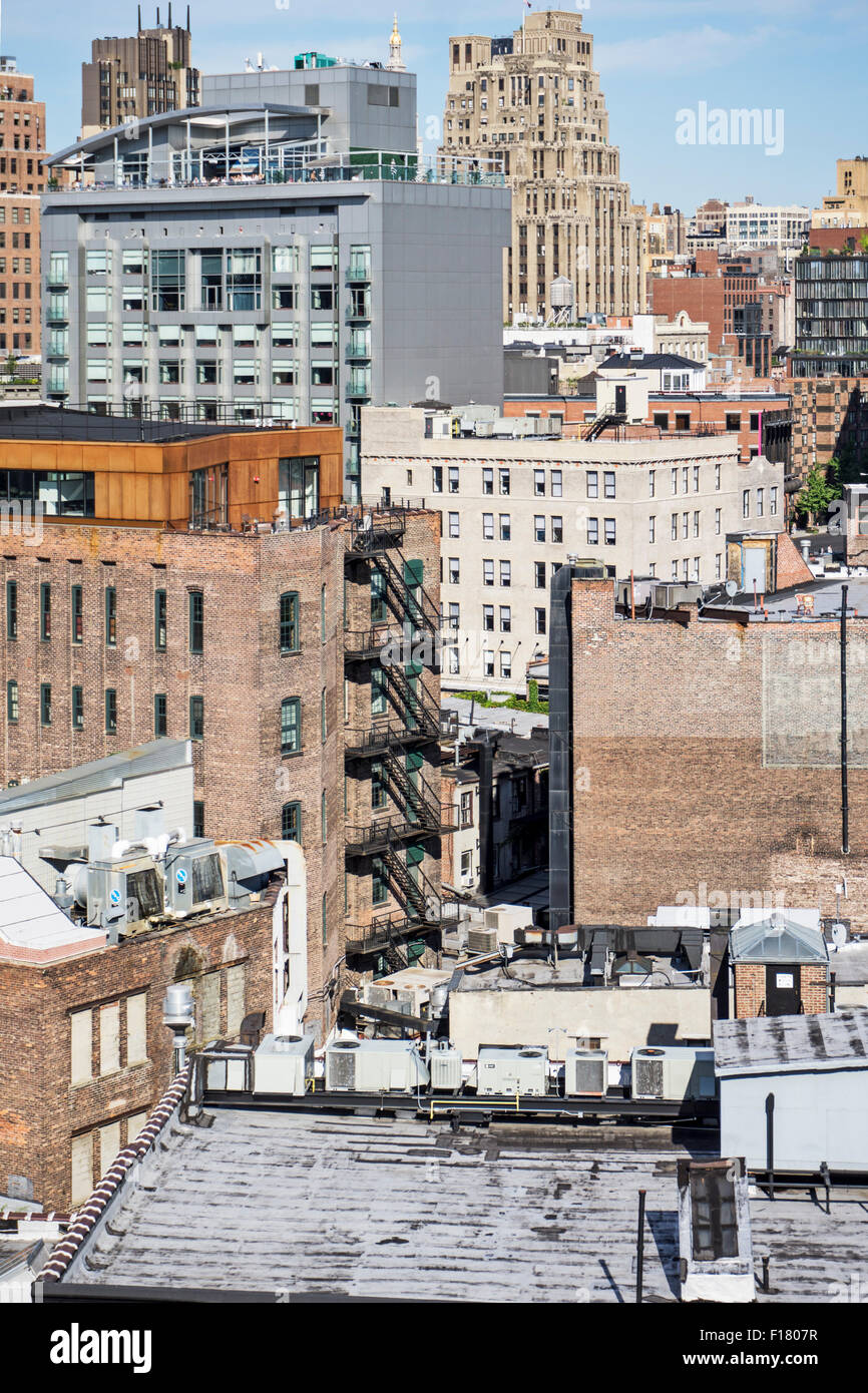 Guardando verso Est su tetti di confezionamento della carne district & skyline quartiere di Chelsea da 8 piano terrazza del nuovo Whitney Museum Foto Stock