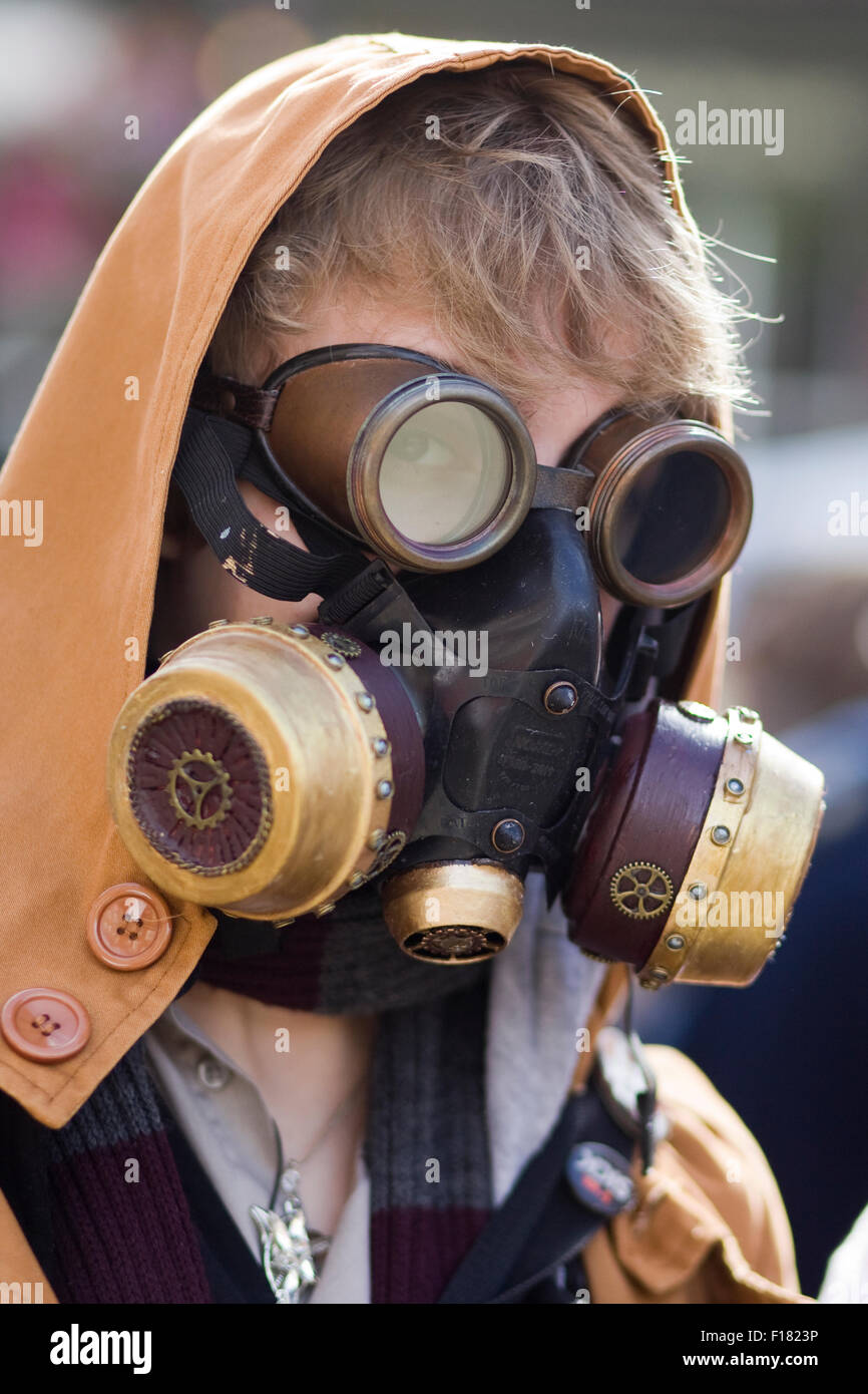 Appassionati frequentare l'Asilo Steampunk festival in Lincoln REGNO UNITO Foto Stock