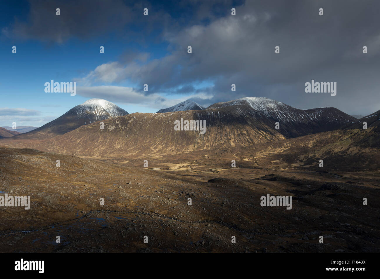 Le colline rosse, Glen Sligachan, Isola di Skye, North West Highlands, Scotland, Regno Unito Foto Stock