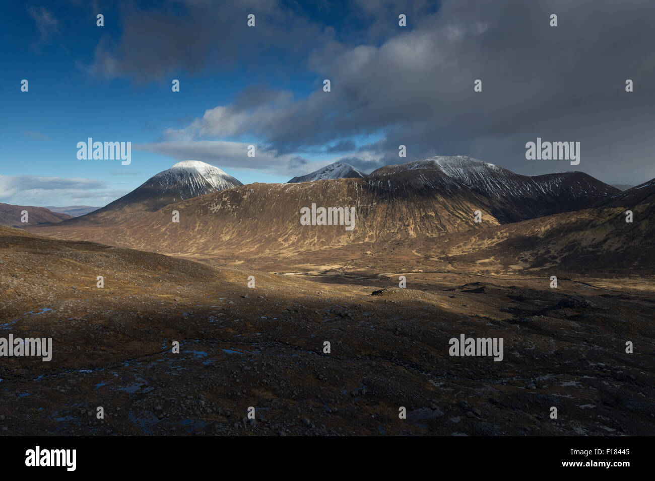 Le colline rosse, Glen Sligachan, Isola di Skye, North West Highlands, Scotland, Regno Unito Foto Stock