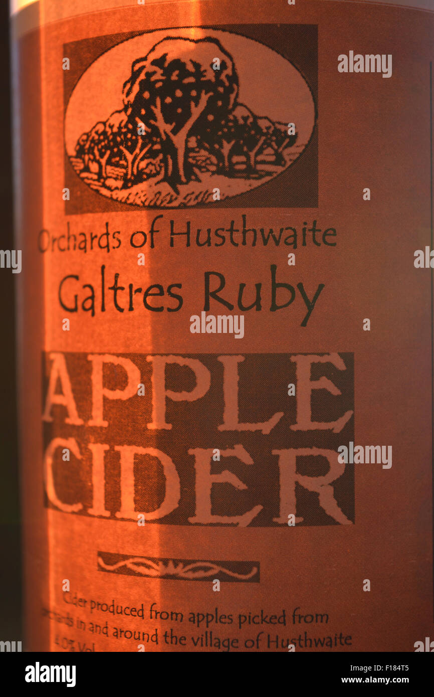 Frutteti di Husthwaite, Galtres Ruby Sidro di mela, etichetta sulla bottiglia Foto Stock