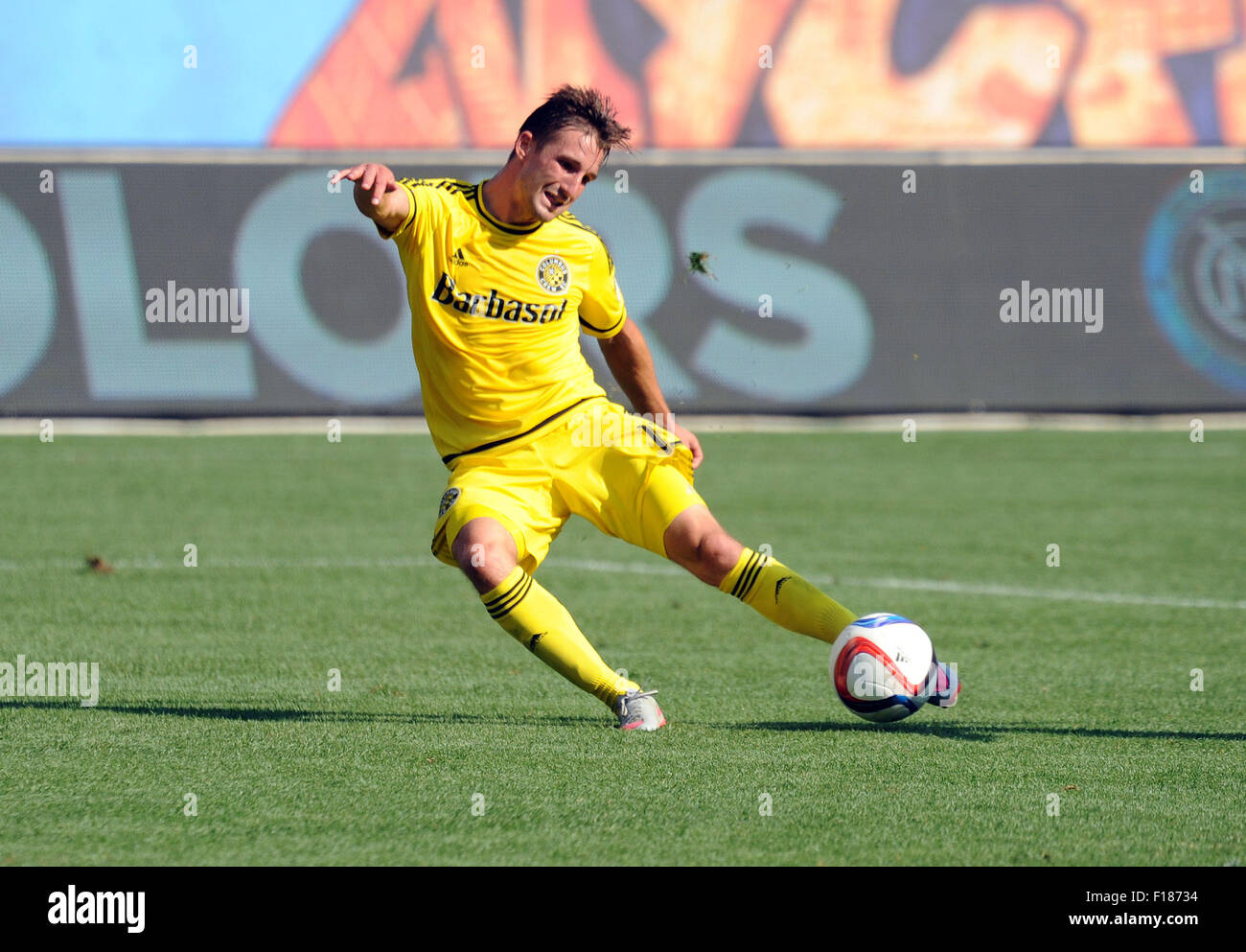 New York, Stati Uniti d'America. Il 29 agosto, 2015. Ethan Finlay (13) in azione durante una sequenza di lunghezza massima MLS match contro NYCFC, allo Yankee Stadium di New York, New York. Credito: Cal Sport Media/Alamy Live News Foto Stock
