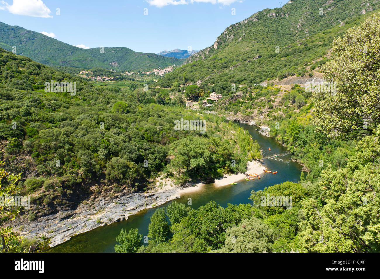 Fiume Orb, Orb Valley, vicino Vieussan, Herault, Languedoc Roussillon, Francia Foto Stock Fiume Orb, Orb Valley, vicino Vieussan, Herault, Languedoc Roussillon, Francia Foto Stock