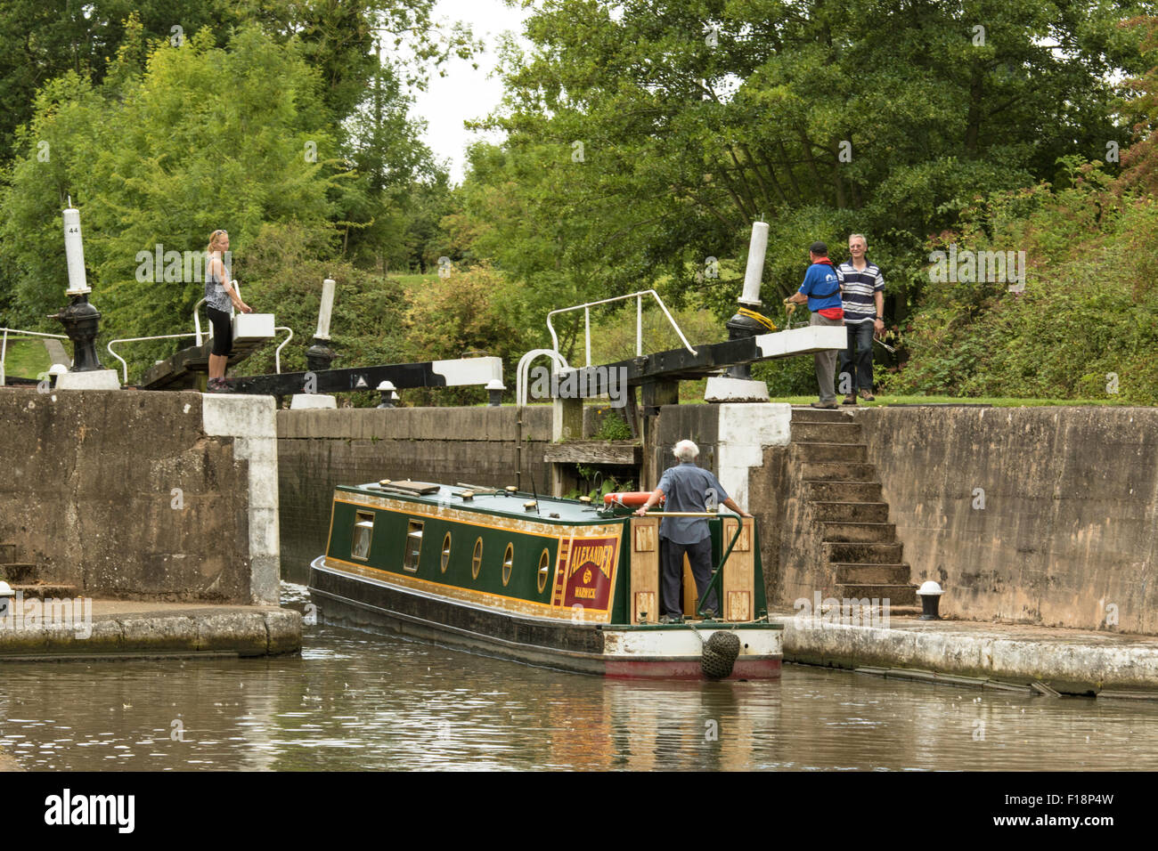 Narrowboats sul Grand Union Canal a Hatton serrature, Warwickshire, Inghilterra, Regno Unito Foto Stock