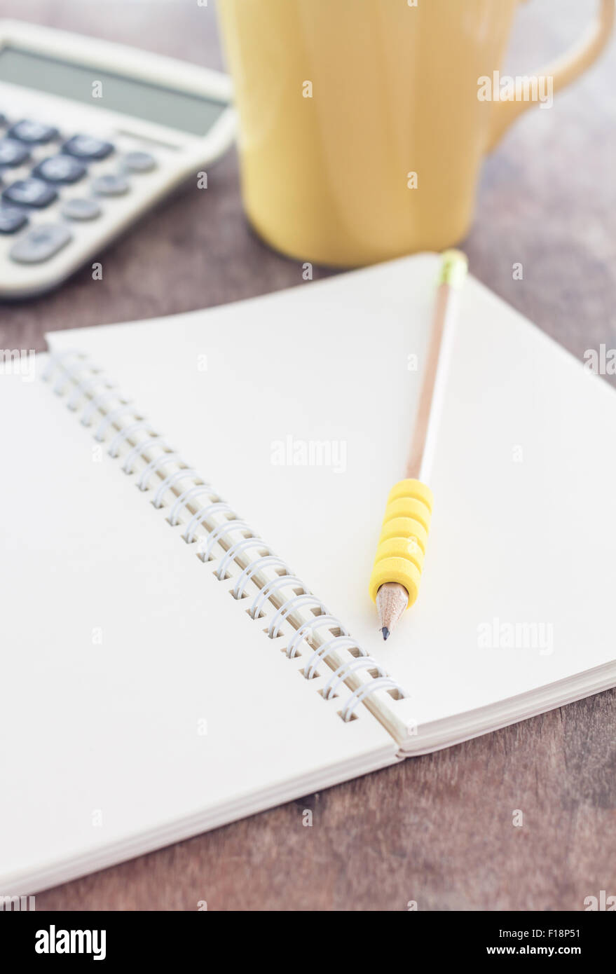 Aprire il notebook vuota con la matita, stock photo Foto Stock