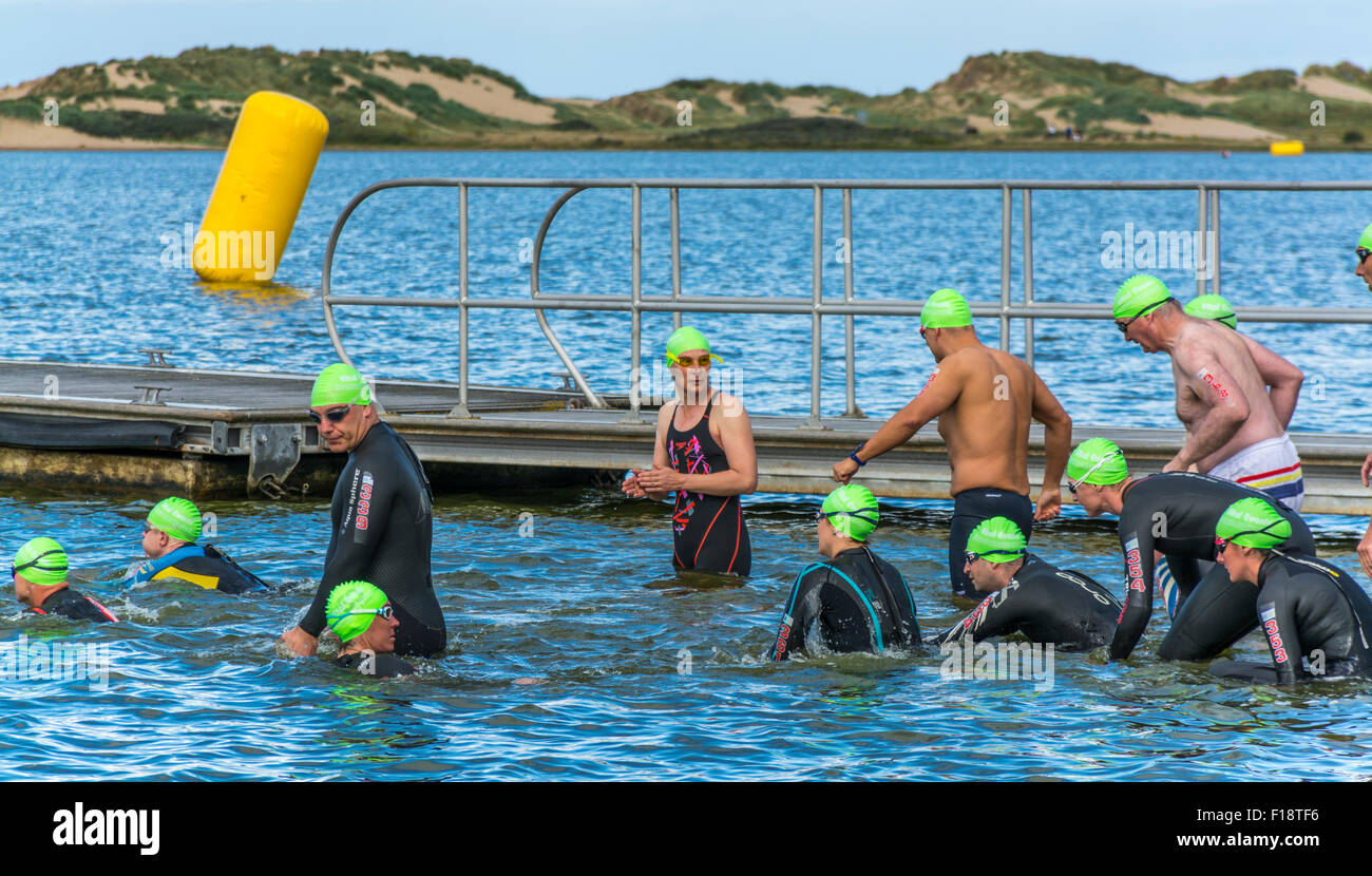 Crosby open water swim evento, il 29 agosto 2015 tenutasi a Crosby Lakeside Adventure Centre. organizzato da eventi di importanza vitale. Foto Stock