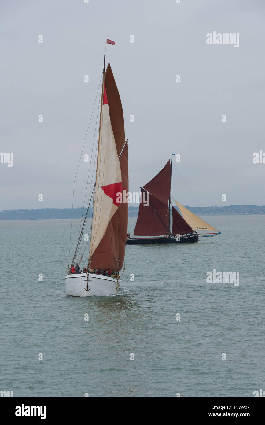 Southend, Essex, Regno Unito. Il 30 agosto, 2015. Il Tamigi barge Niagara, staysail classe, voce per la partenza a poisition 52nd Southend Barge corrispondono a credito: Terence Mendoza/Alamy Live News Foto Stock