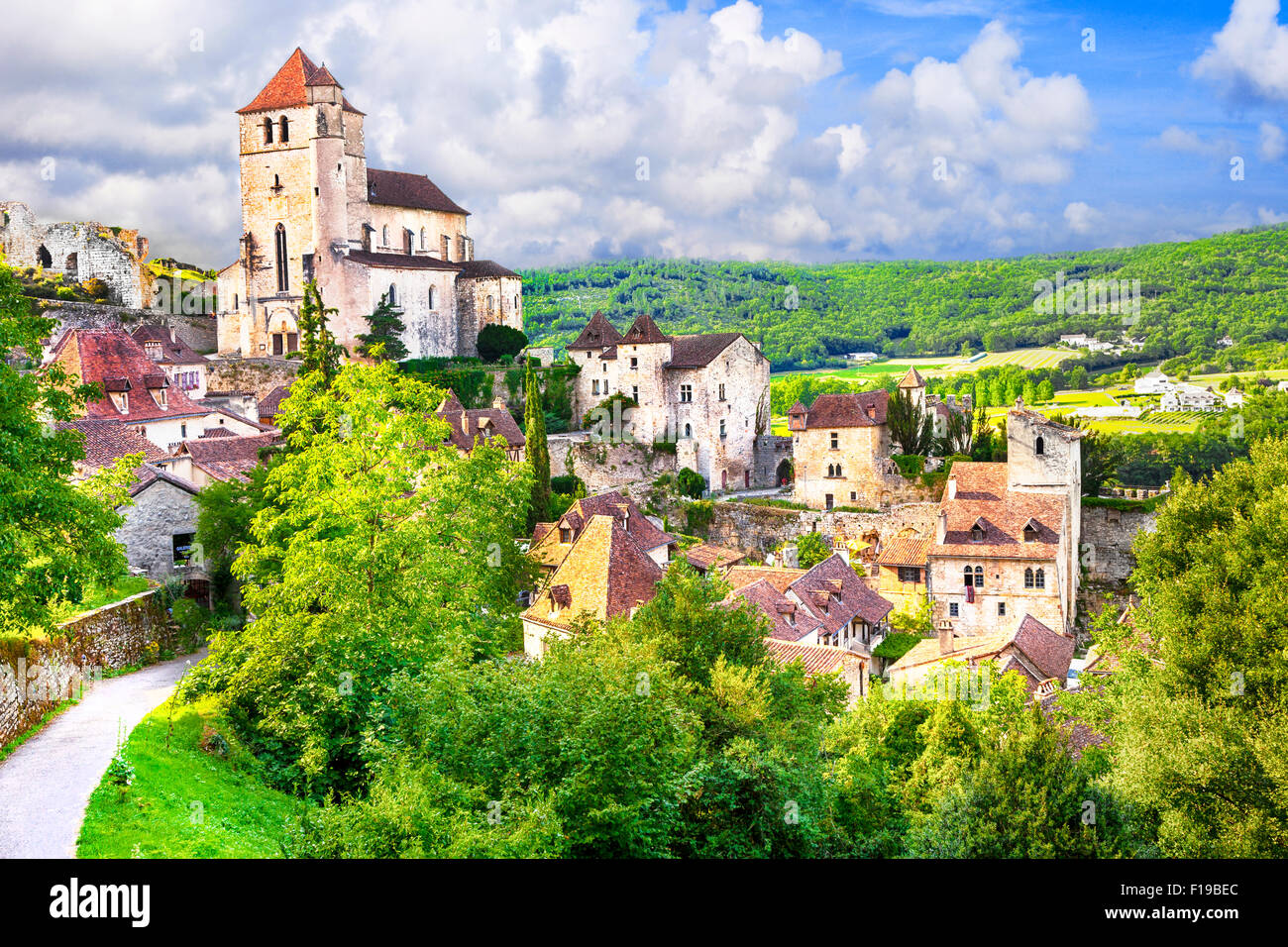 Autentico villaggio Saint-Cirq-Lapopie - uno dei più bei villaggi di Francia Foto Stock