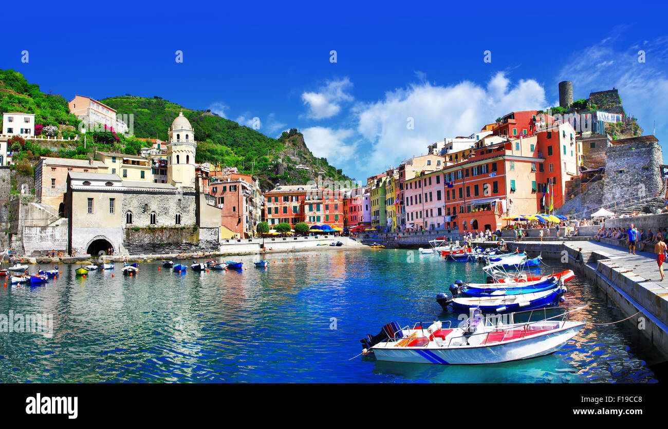 Bel villaggio di Vernazza in famose le Cinque terre in Liguria, Italia Foto Stock