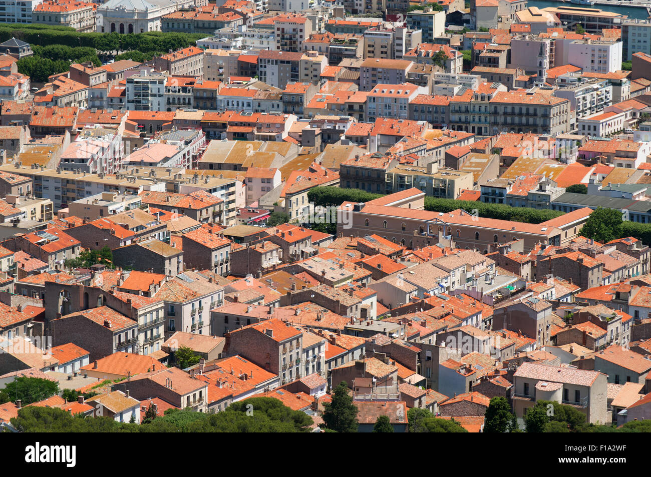 Vista dall'alto di Sète, visto dalla cima del Mont Saint Clair, Hérault, Languedoc-Roussillon, Francia, Europa Foto Stock