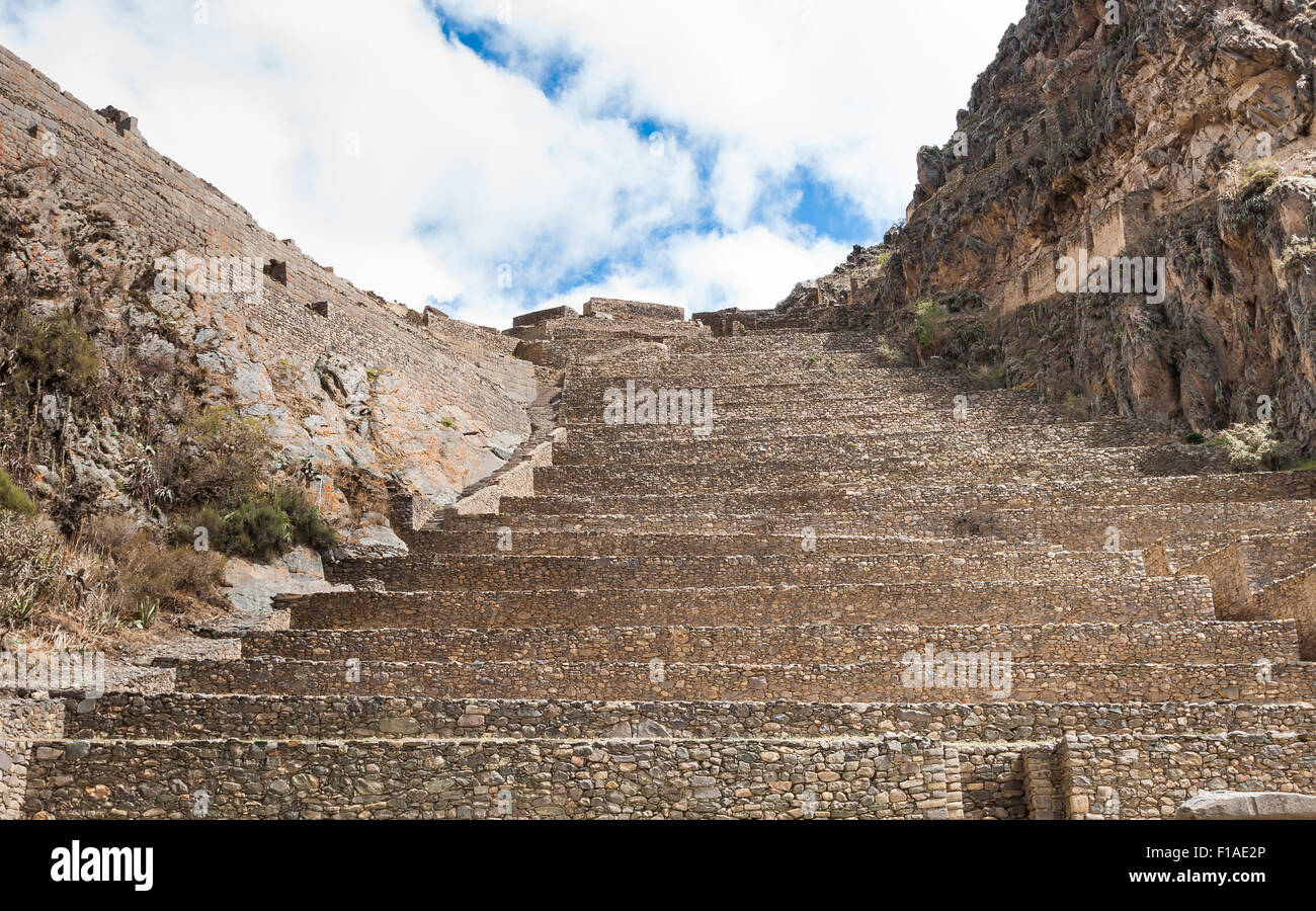 Terrazze di Pisac nella Valle di Urubamba vicino a Cusco (Perù) Foto Stock Terrazze di Pisac nella Valle di Urubamba vicino a Cusco (Perù) Foto Stock