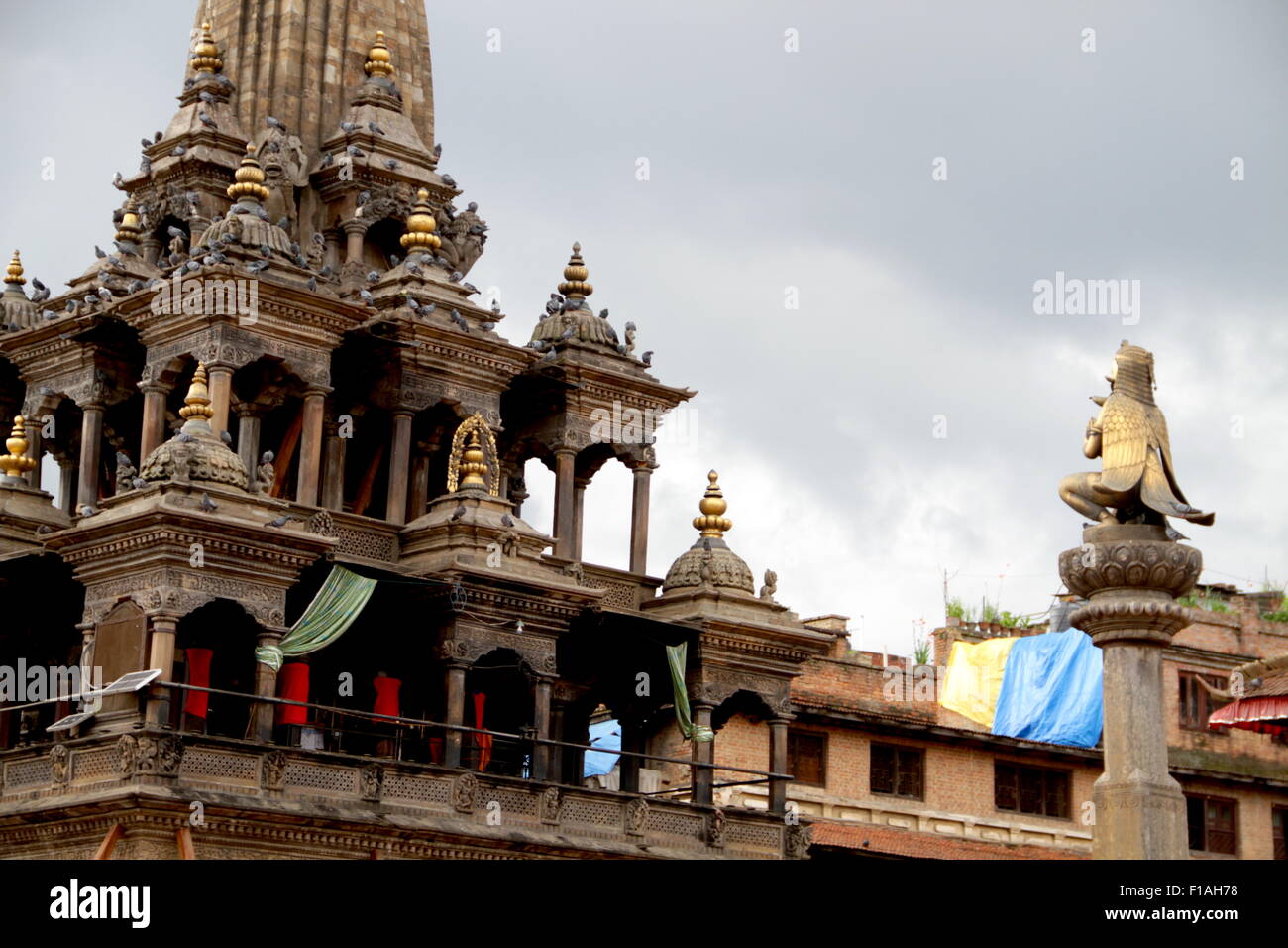 Patan Durbar Square nel centro della città di Lalitpur in Nepal 3 mesi dopo il mese di aprile 2015 terremoto Foto Stock Patan Durbar Square nel centro della città di Lalitpur in Nepal 3 mesi dopo il mese di aprile 2015 terremoto Foto Stock
