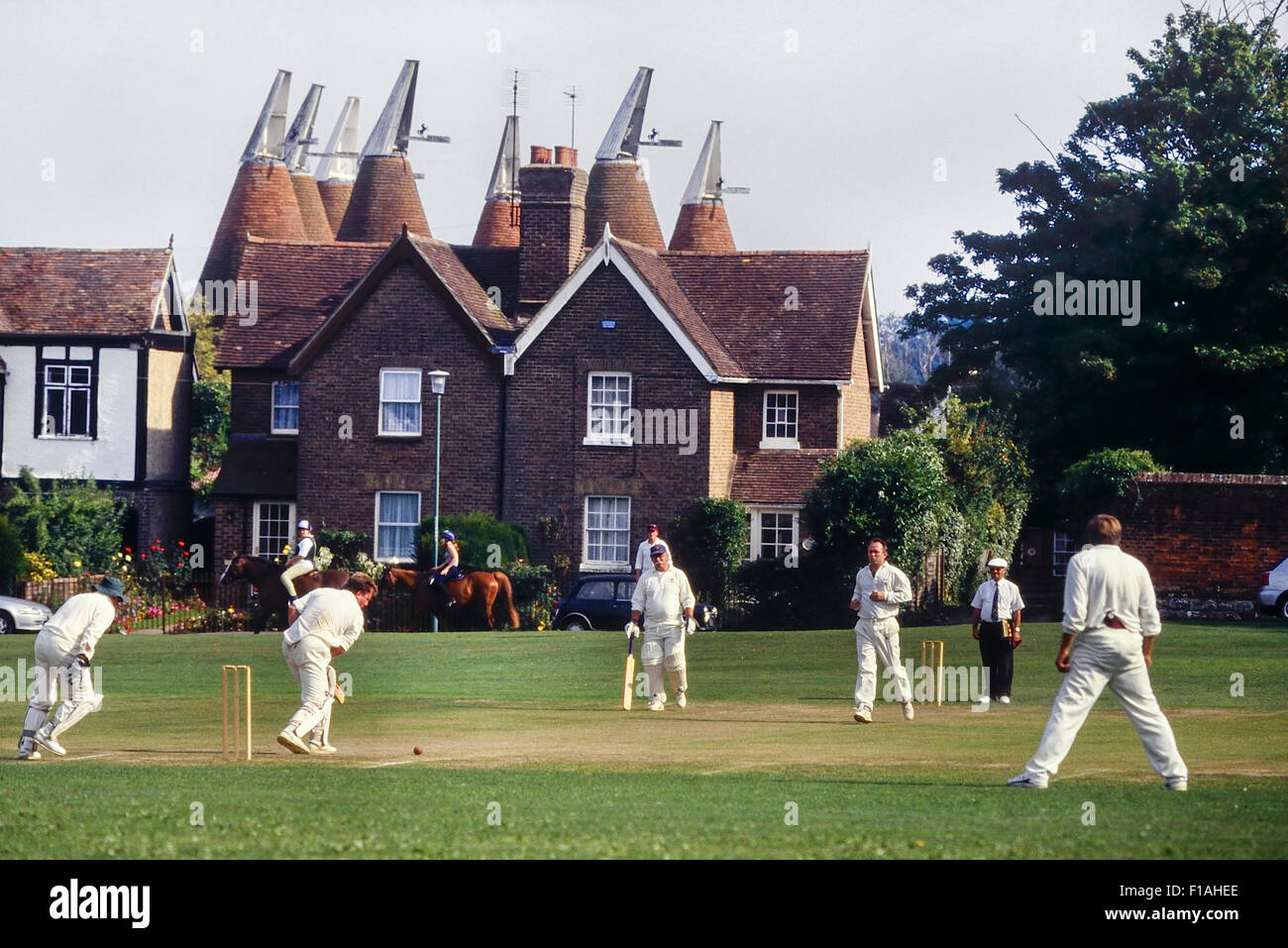 Idilliaco villaggio inglese cricket ground. Bearsted verde, Kent, England, Regno Unito Foto Stock