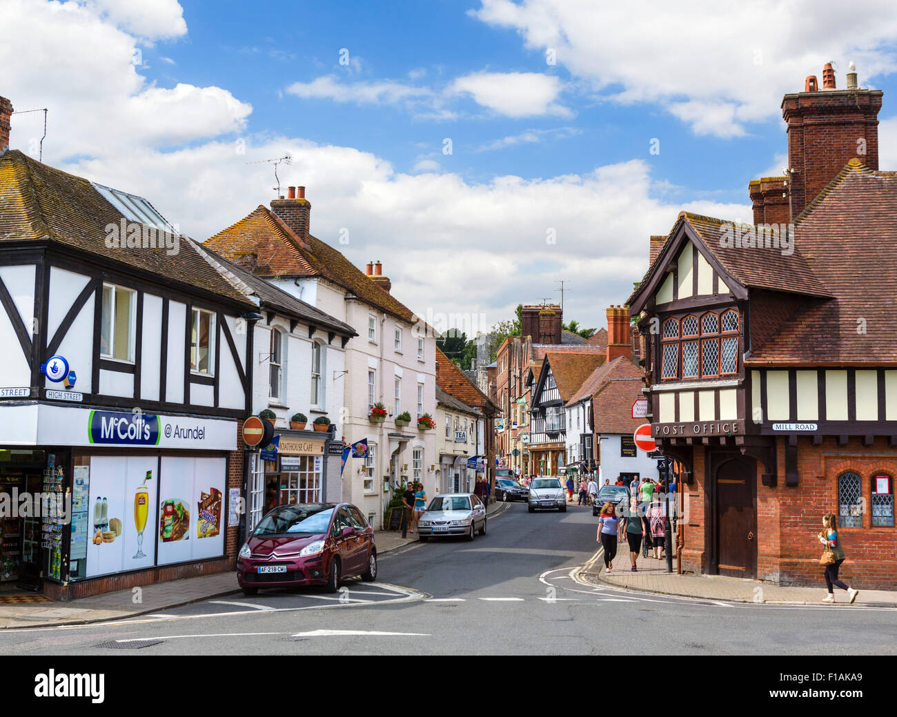 Visualizzare l'High Street, Arundel, West Sussex, in Inghilterra, Regno Unito Foto Stock