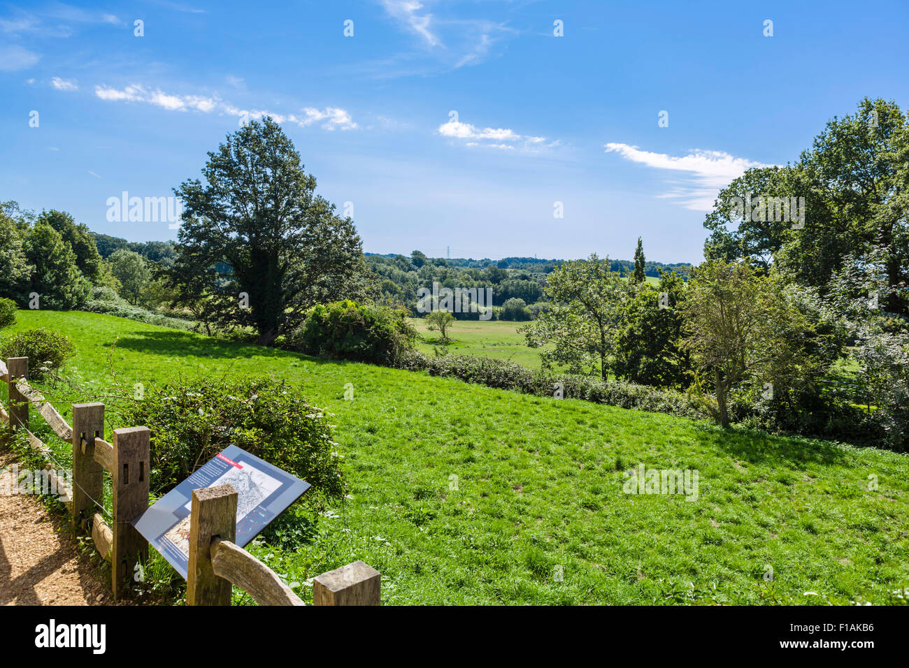 Il sito effettivo della battaglia di Hastings in 1066 Battaglia di Hastings Abbey e campo di battaglia, East Sussex England, Regno Unito Foto Stock