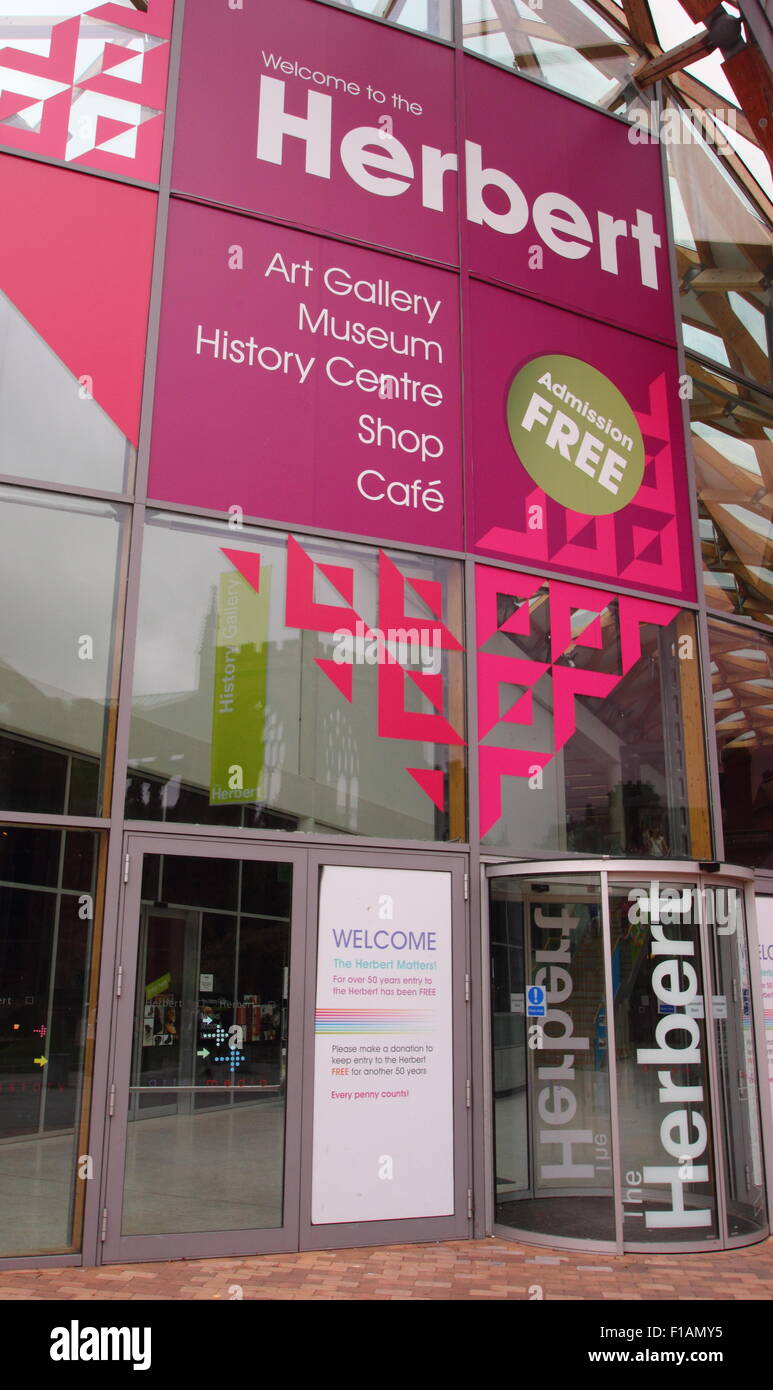 L ingresso del Herbert Art Galley e Museo di Coventry City Centre, Inghilterra ,UK GB UE Foto Stock