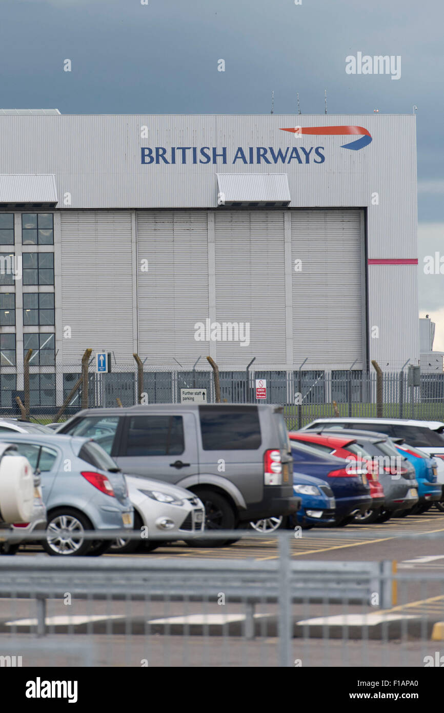 British Airways (BA) aerei hangar vicino aeroporto di Cardiff a Cardiff, nel Galles del Sud. Foto Stock