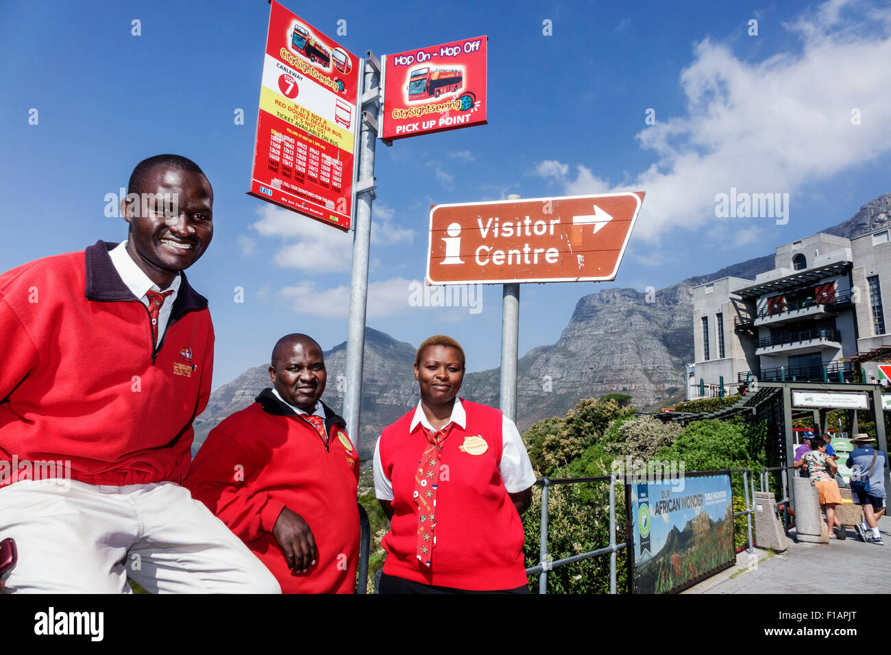 Città del Capo Sud Africa, Africano, Parco Nazionale di Table Mountain, Tafelberg Road, funivia auto funivia Tramway, stazione inferiore, Black Blacks African A. Foto Stock