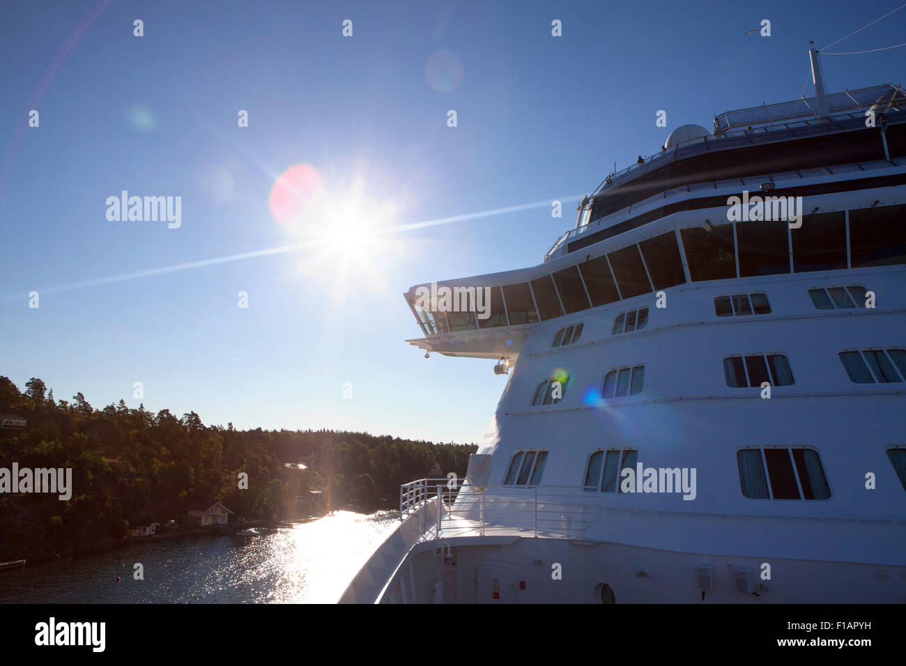 In prossimità della parte anteriore e il ponte del Celebrity Eclipse nave da crociera Foto Stock