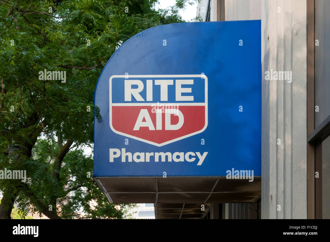 Un segno per il Rito Aiuto farmacia catena in America. Foto Stock